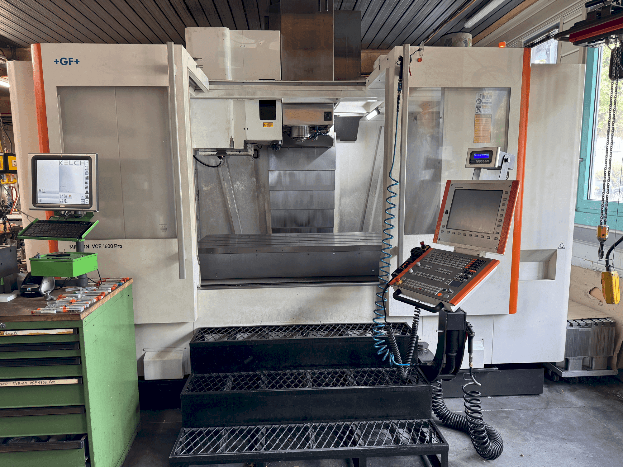 Mašīnas MIKRON VCE 1600 PRO pretskats