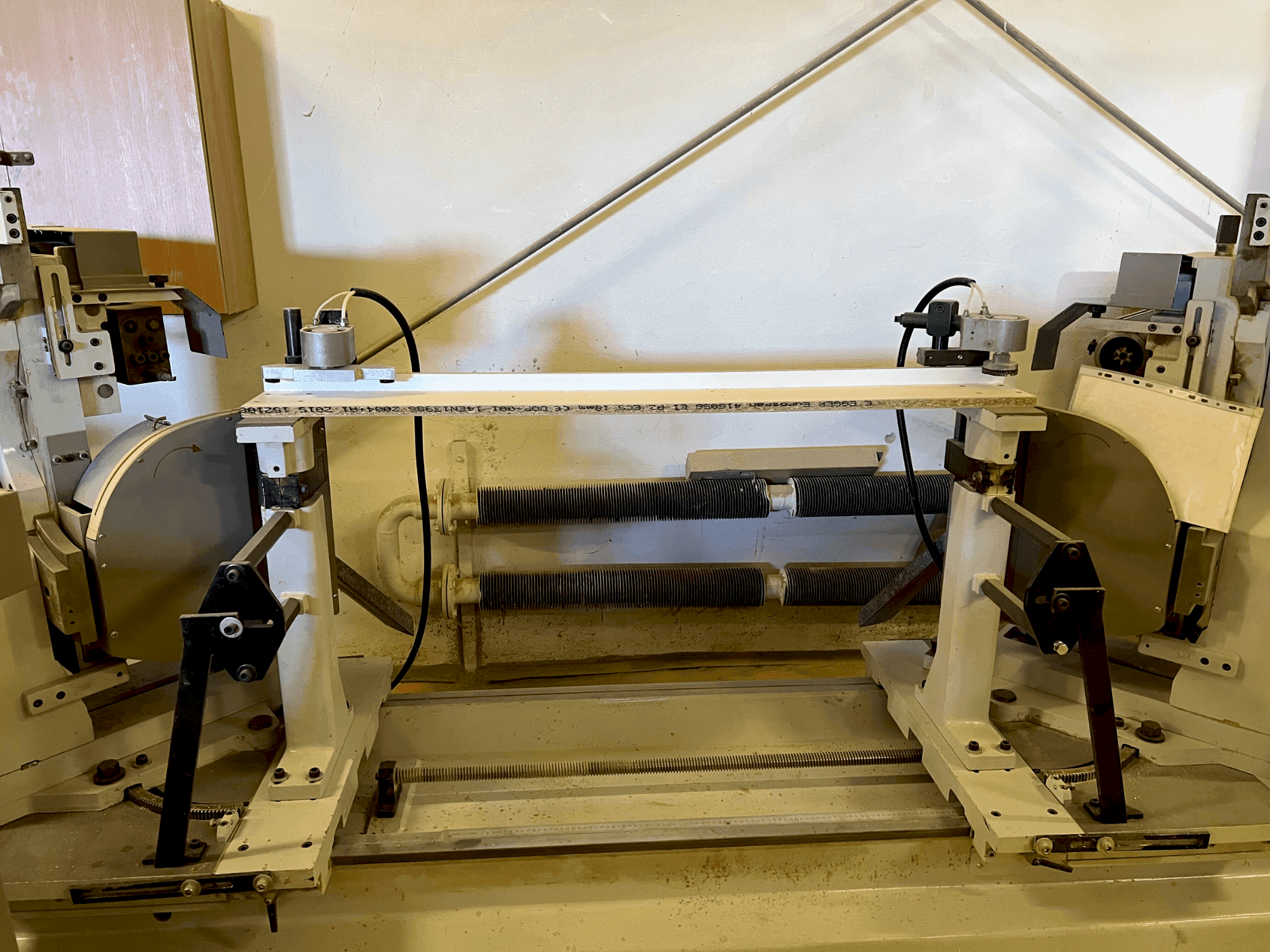 Mašīnas PADE NS21 pretskats