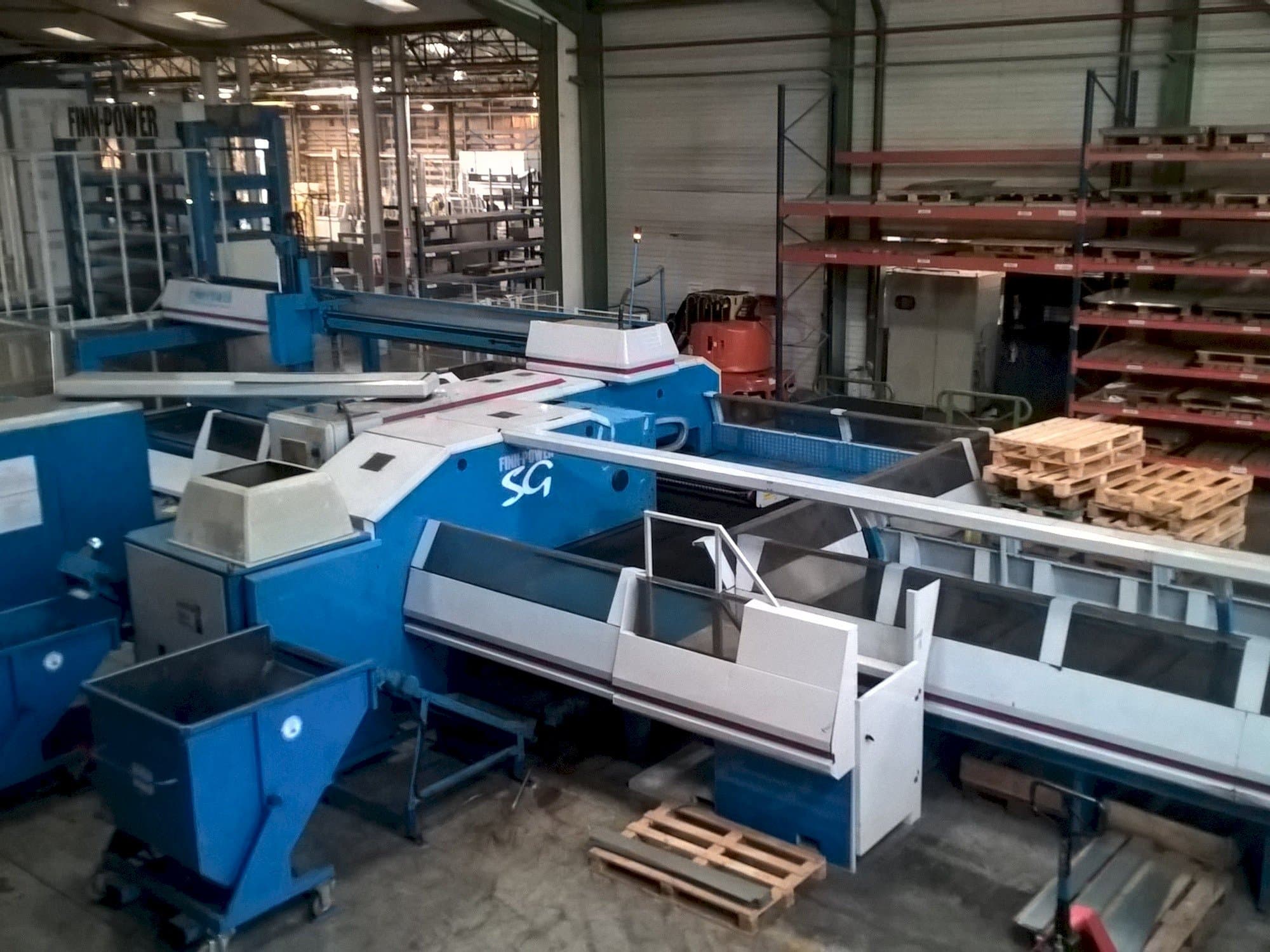 Mašīnas Finn-Power SG6 pretskats