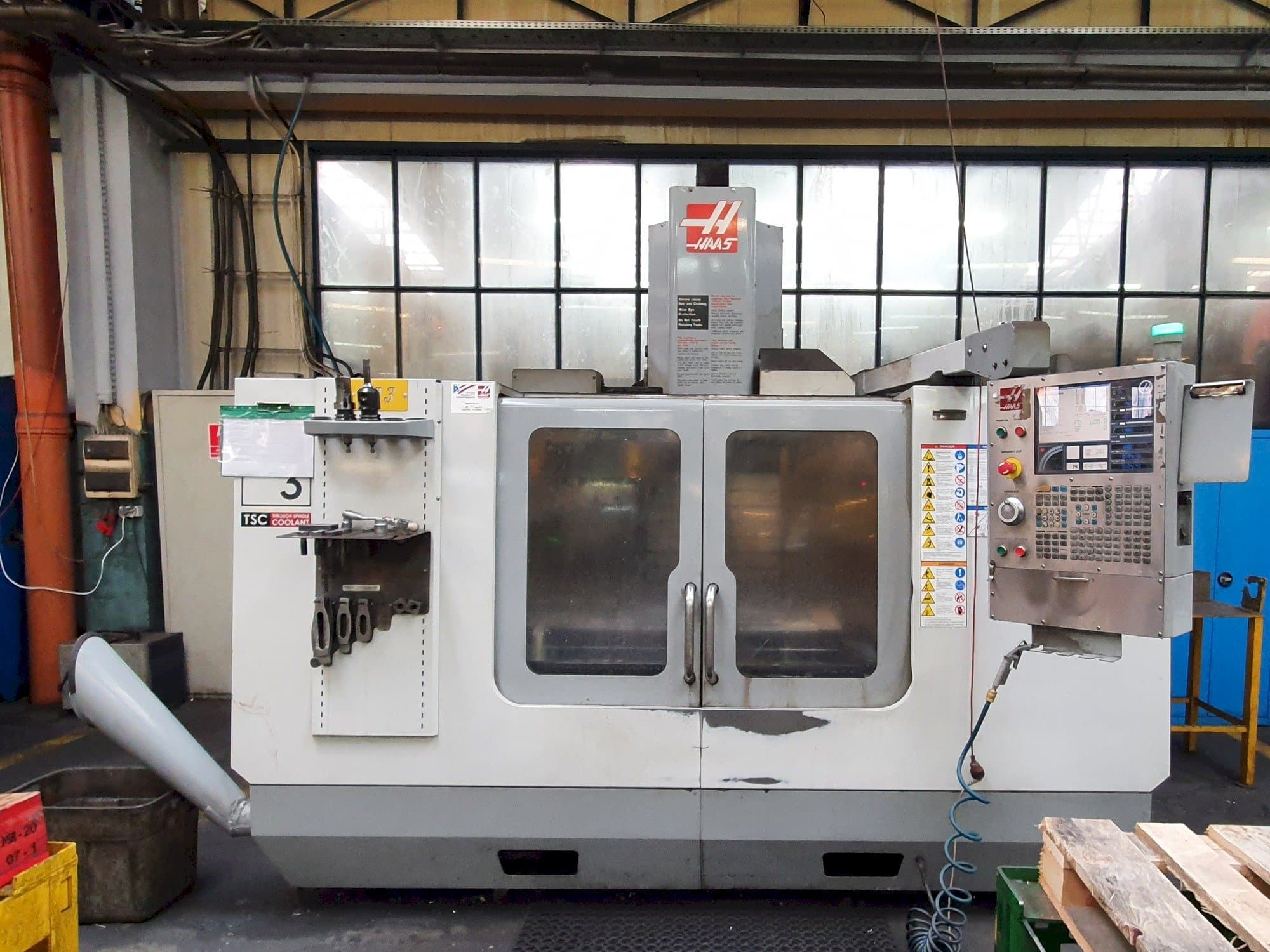 Mašīnas HAAS VF-3 BHE  pretskats
