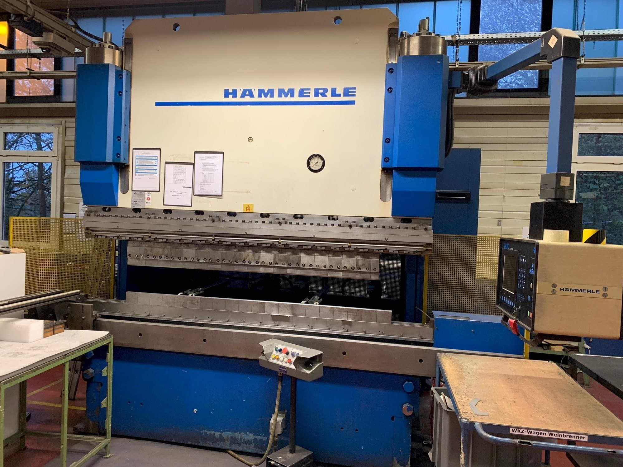 Mašīnas HAMMERLE AP 200 2600 Serie 3 pretskats