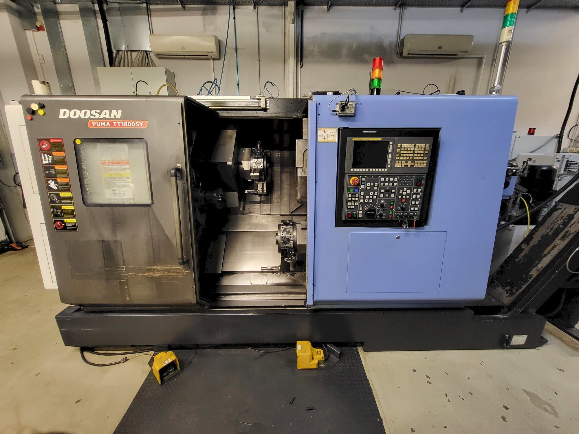 Mašīnas DOOSAN PUMA TT1800SY pretskats