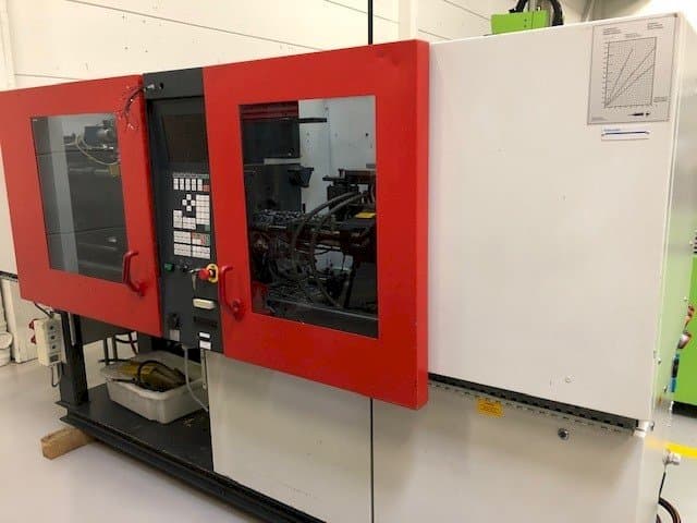 Mašīnas FERROMATIK MILACRON K40 D-E kreisās malas skats