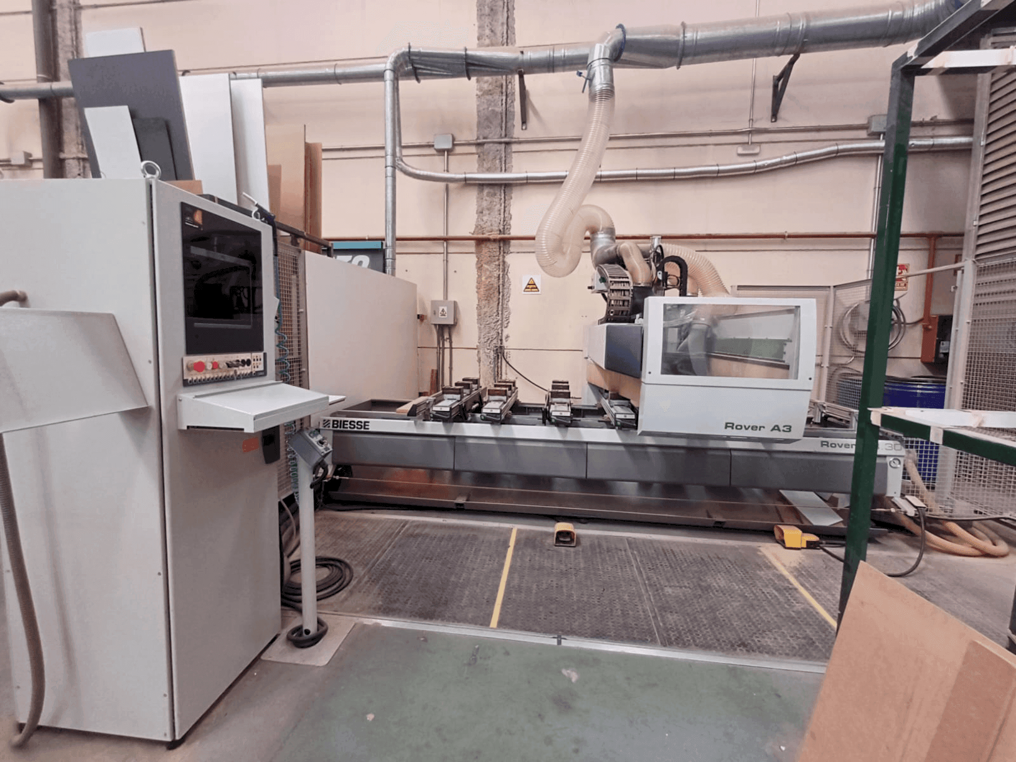 Mašīnas BIESSE OVER A 330 K3 S pretskats