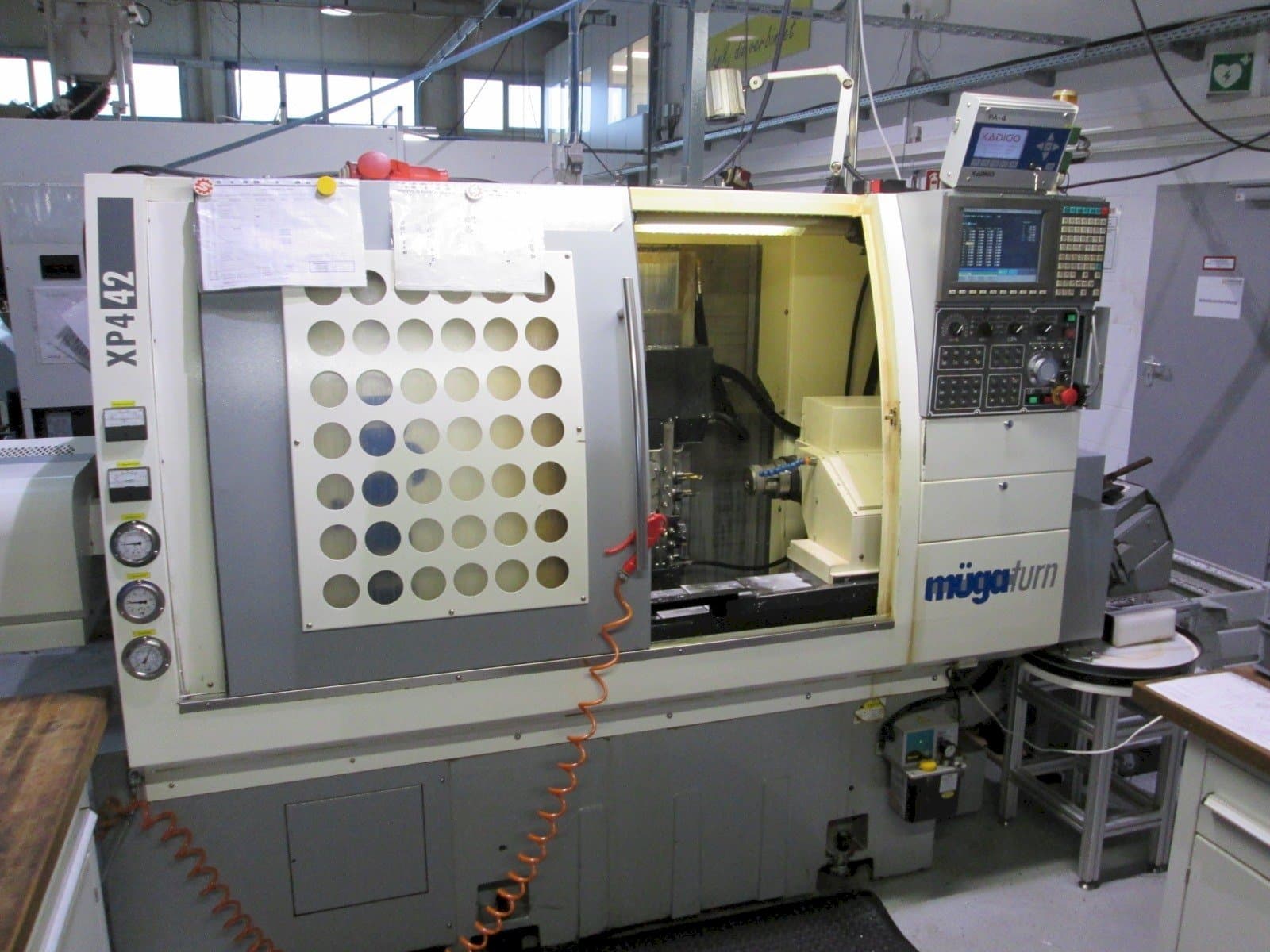 Mašīnas Muga XP4 42SM  pretskats