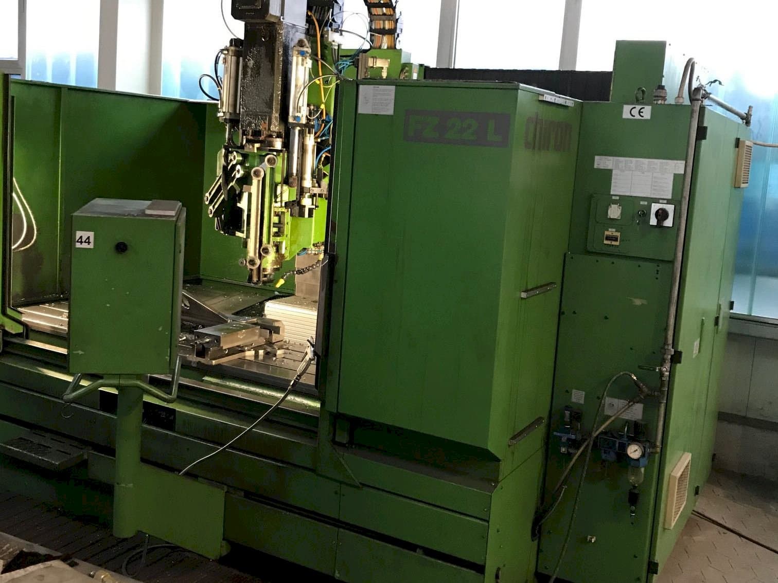 Mašīnas CHIRON FZ 22 L pretskats