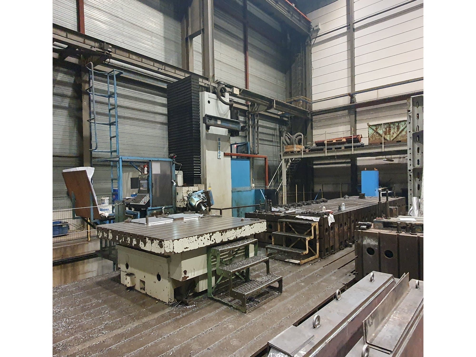 Mašīnas Zayer 30-KCU-12000  pretskats