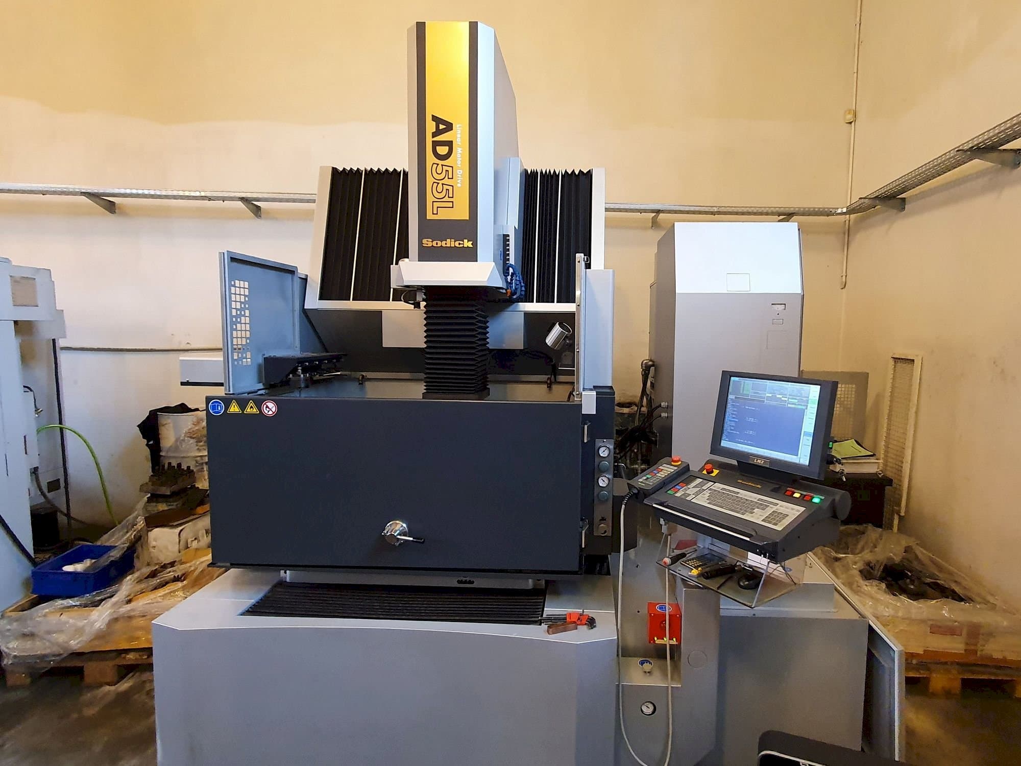 Mašīnas Sodick AD55L pretskats