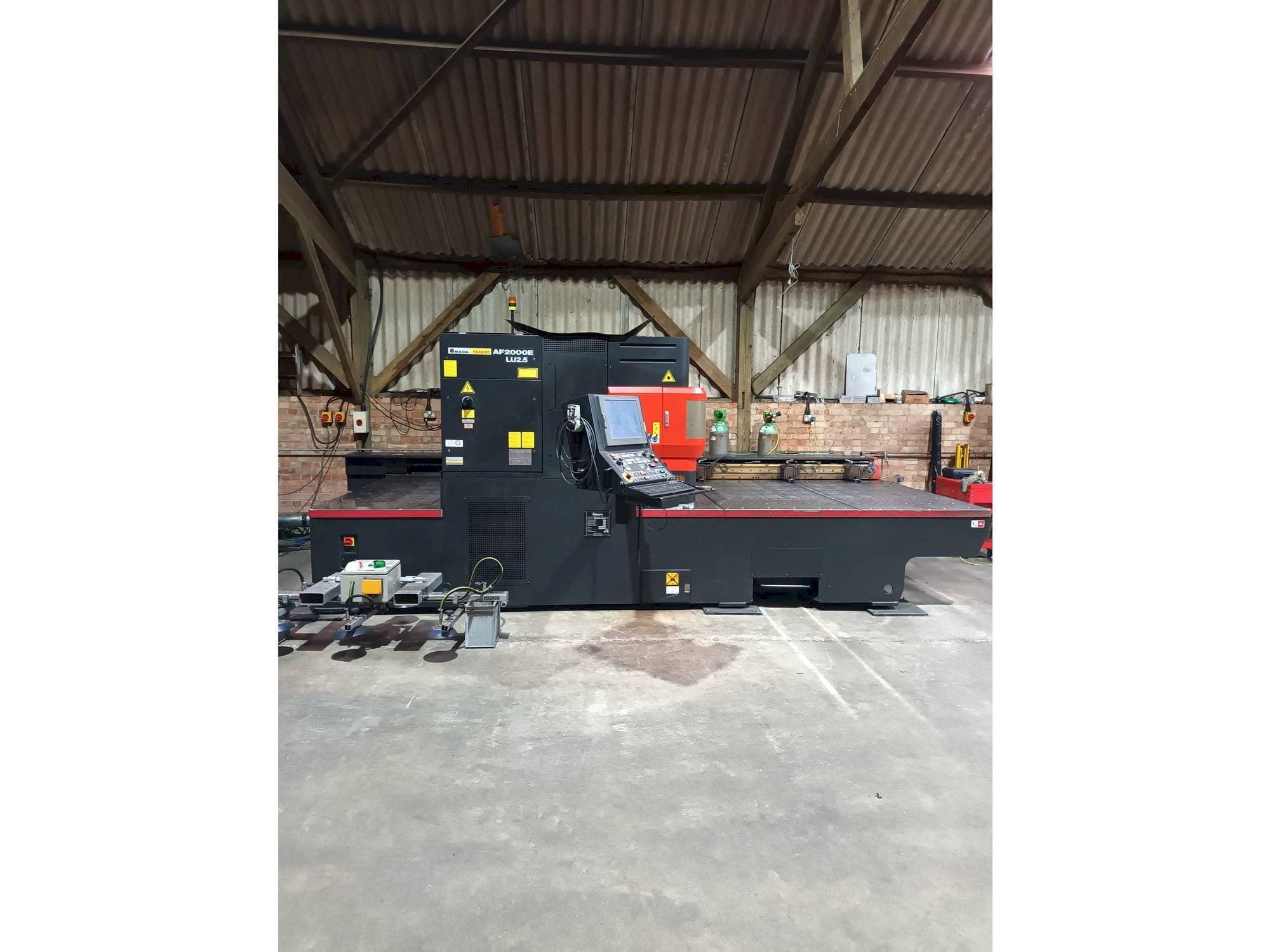 Mašīnas AMADA LC 2415 alpha 4 NT pretskats