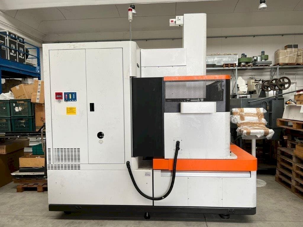 Mašīnas AgieCharmilles FORM 30 pretskats