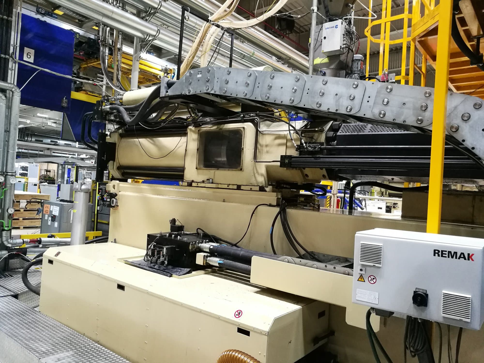 Mašīnas Husky E 3150 RS 170/155  pretskats