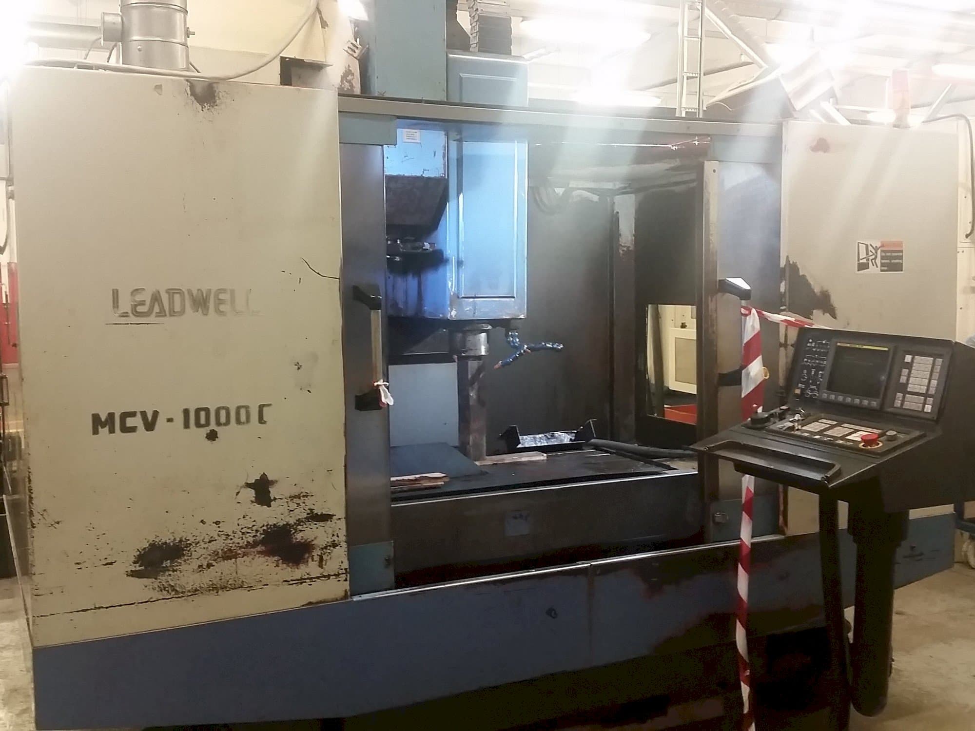 Mašīnas Leadwell MCV-1000CR  pretskats
