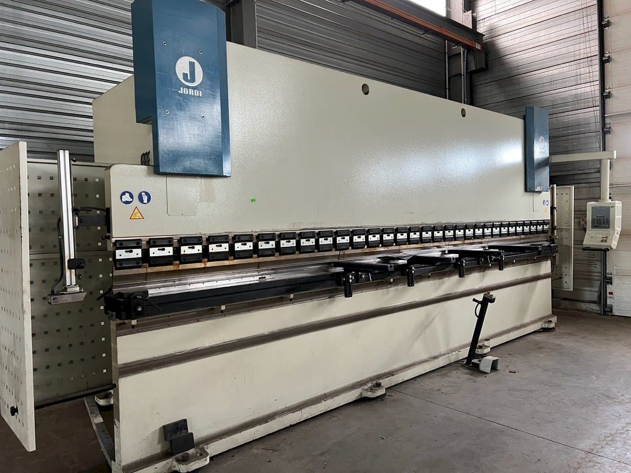 Mašīnas JORDI PH 6225  pretskats