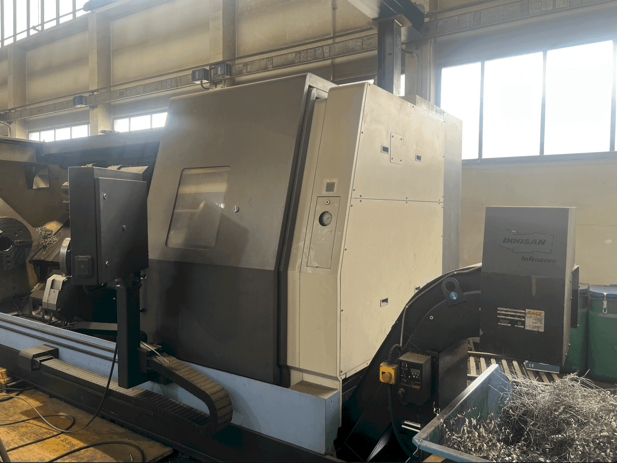 Mašīnas DOOSAN Puma 700 LM pretskats