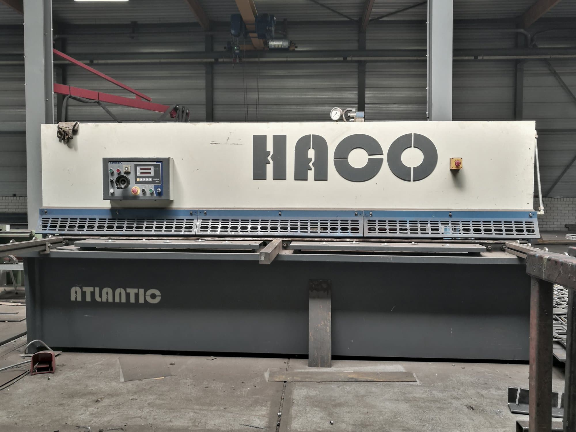 Mašīnas HACO ATS 3206 pretskats