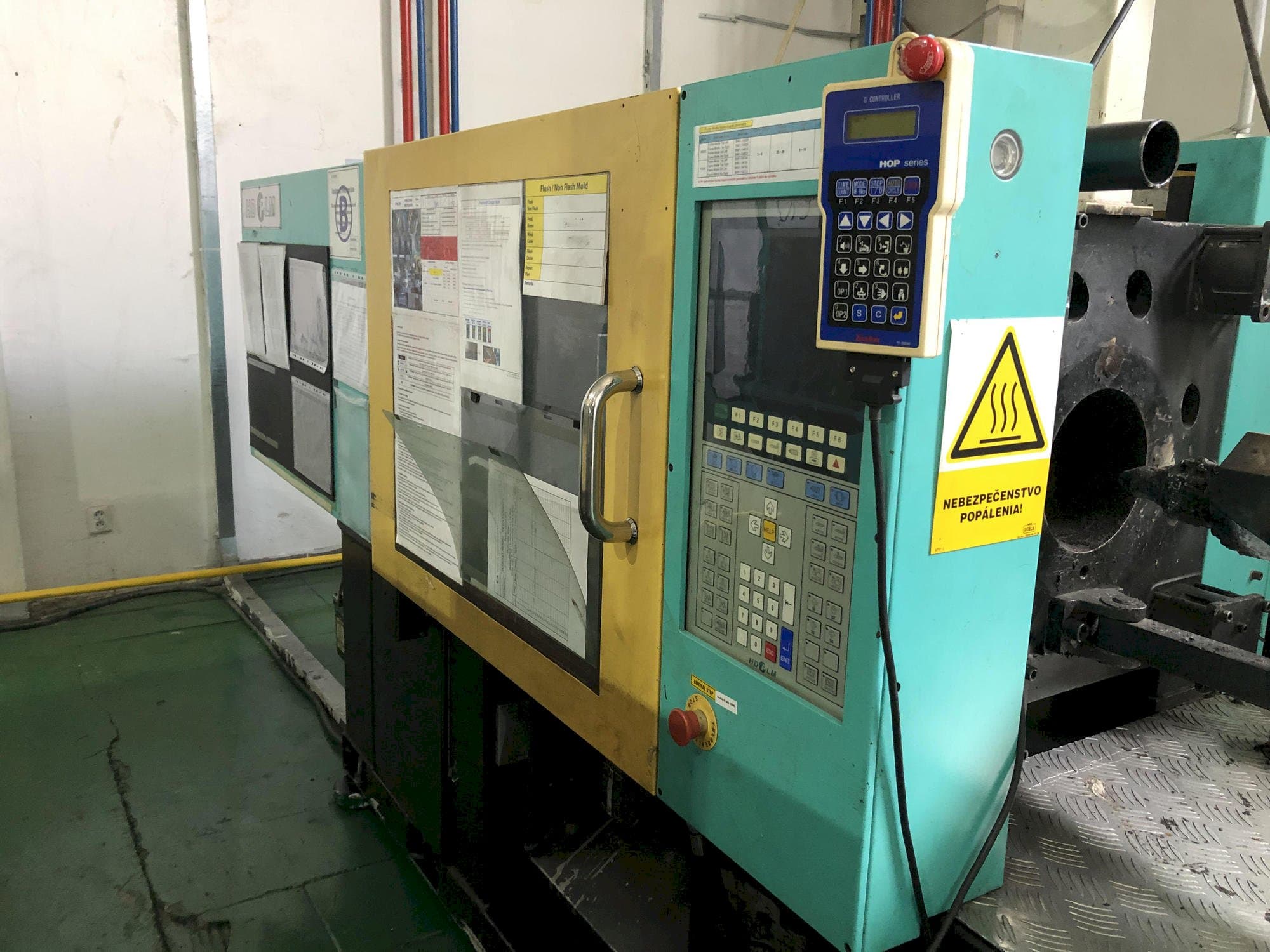 Mašīnas Hyundai K-120V pretskats