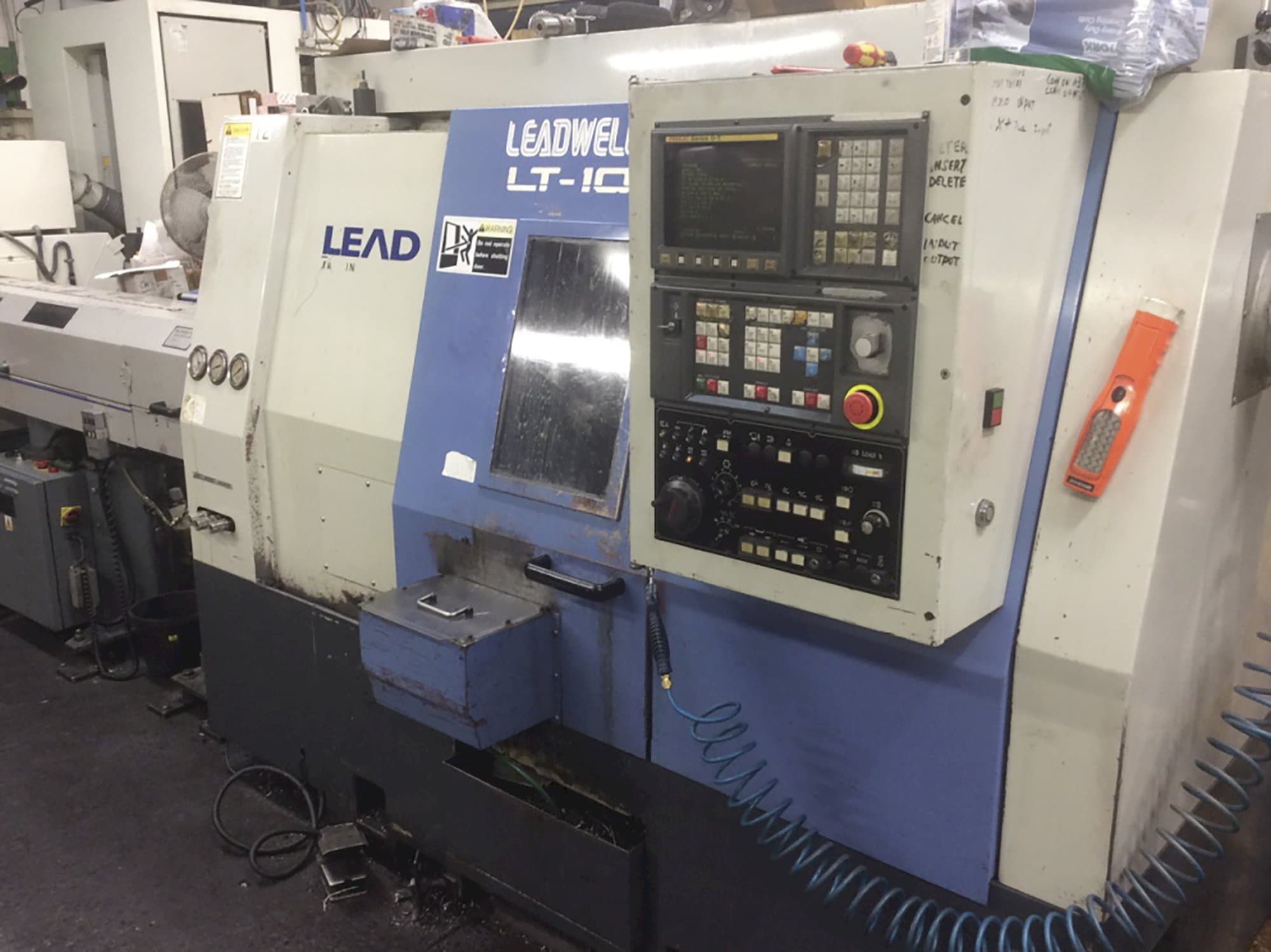 Mašīnas Leadwell LT10 pretskats
