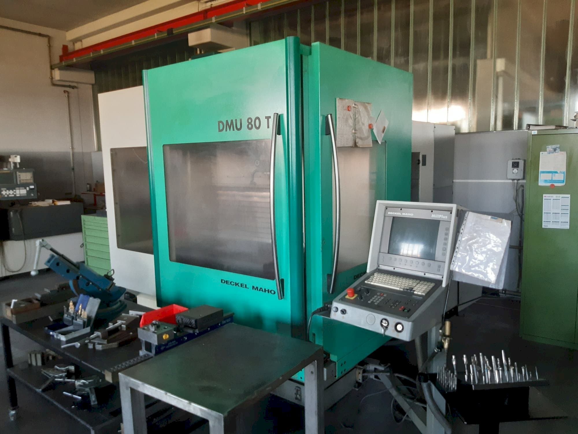 Mašīnas DECKEL MAHO DMU 80T pretskats