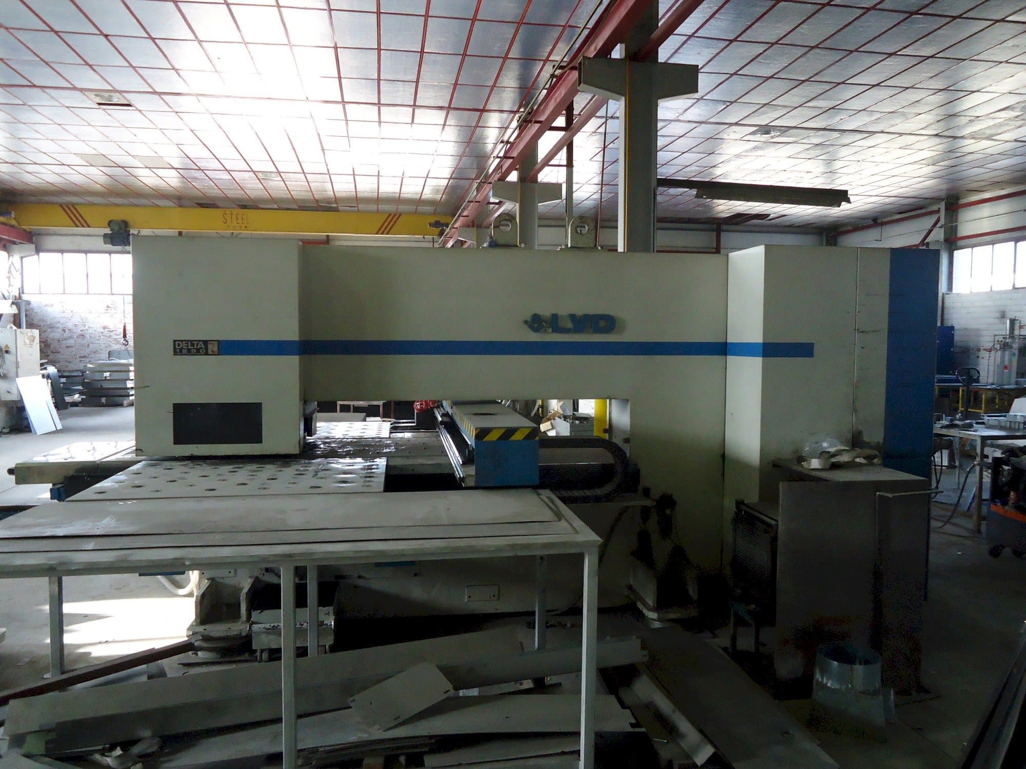 Mašīnas LVD delta 1250 pretskats