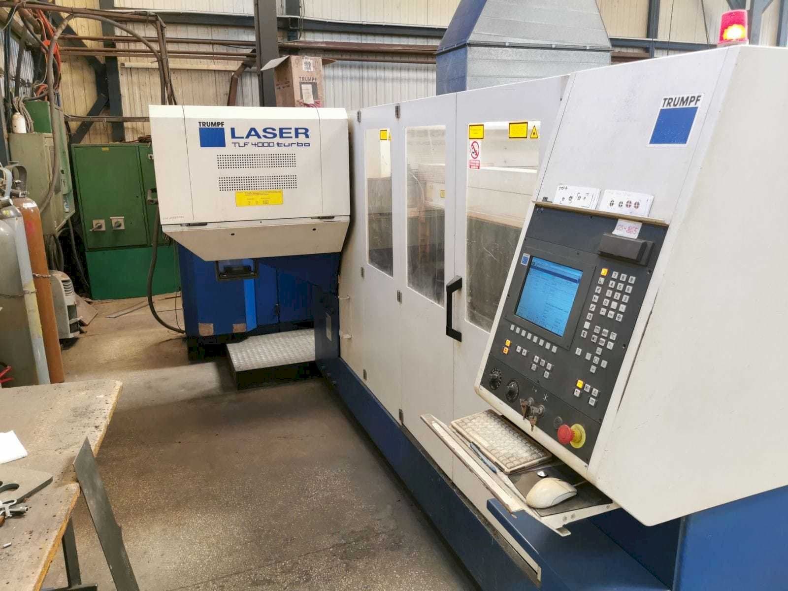 Mašīnas Trumpf L4030 pretskats