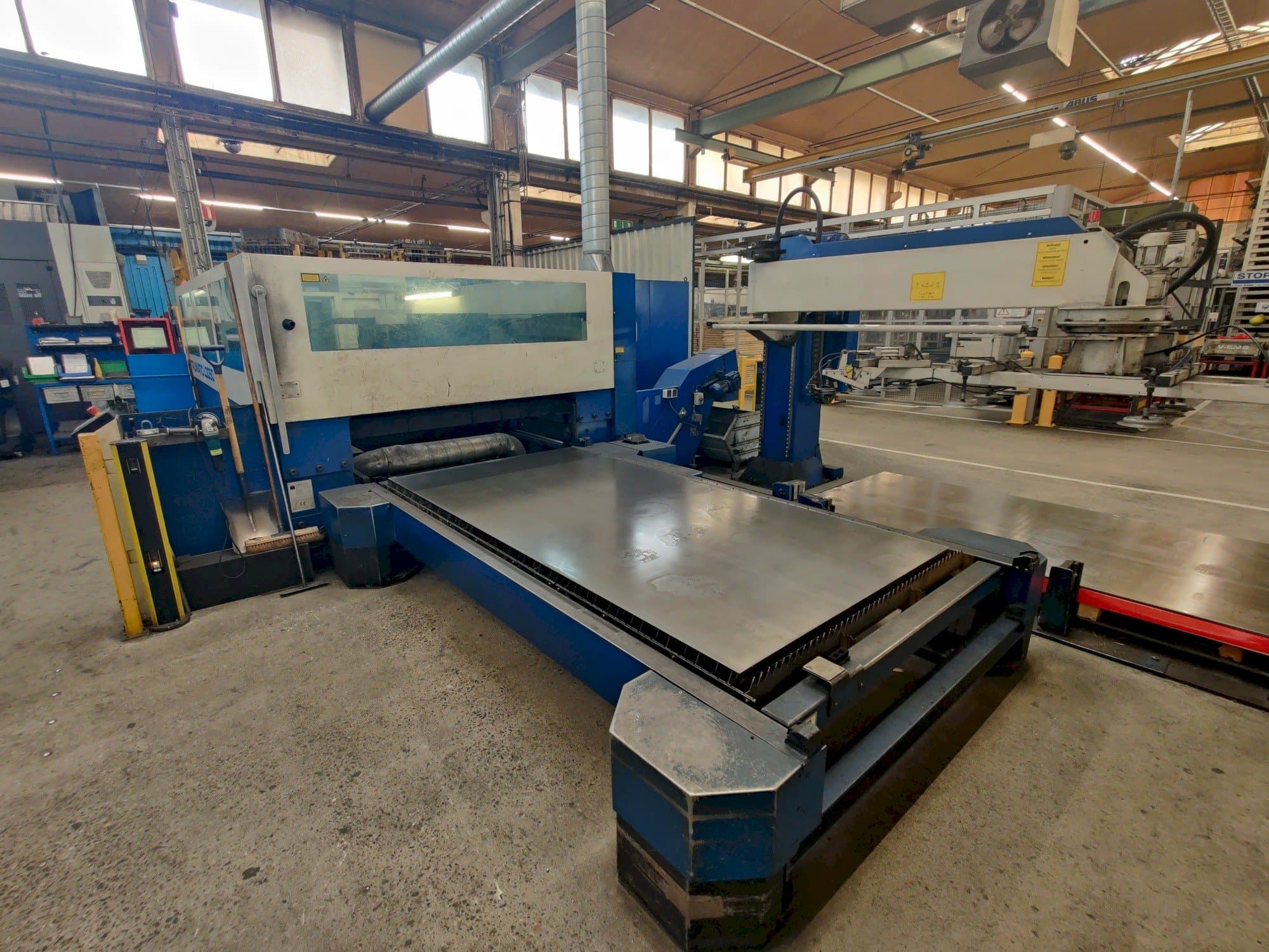 Mašīnas Trumpf Trumatic L3050 pretskats