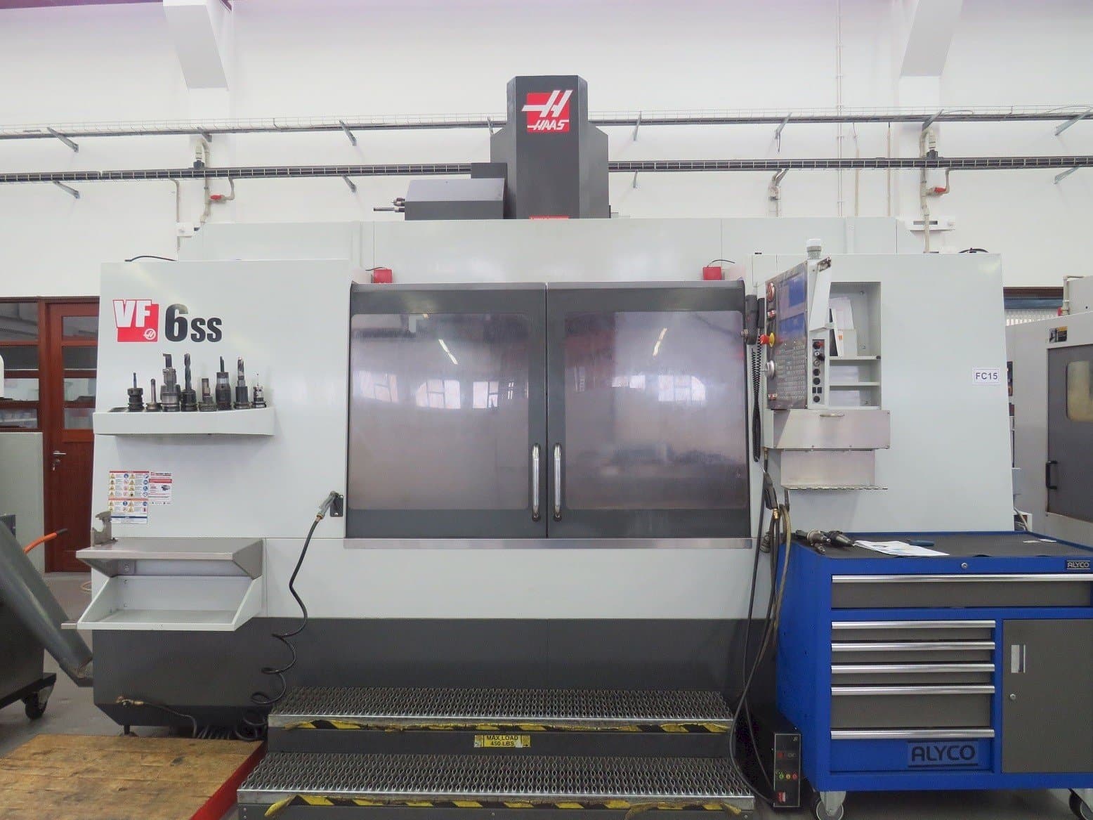 Mašīnas HAAS VF-6SS pretskats