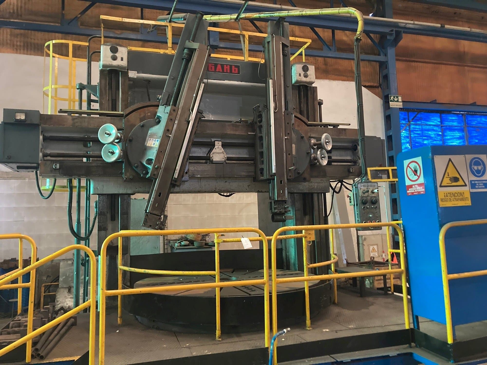 Mašīnas STANKO pretskats