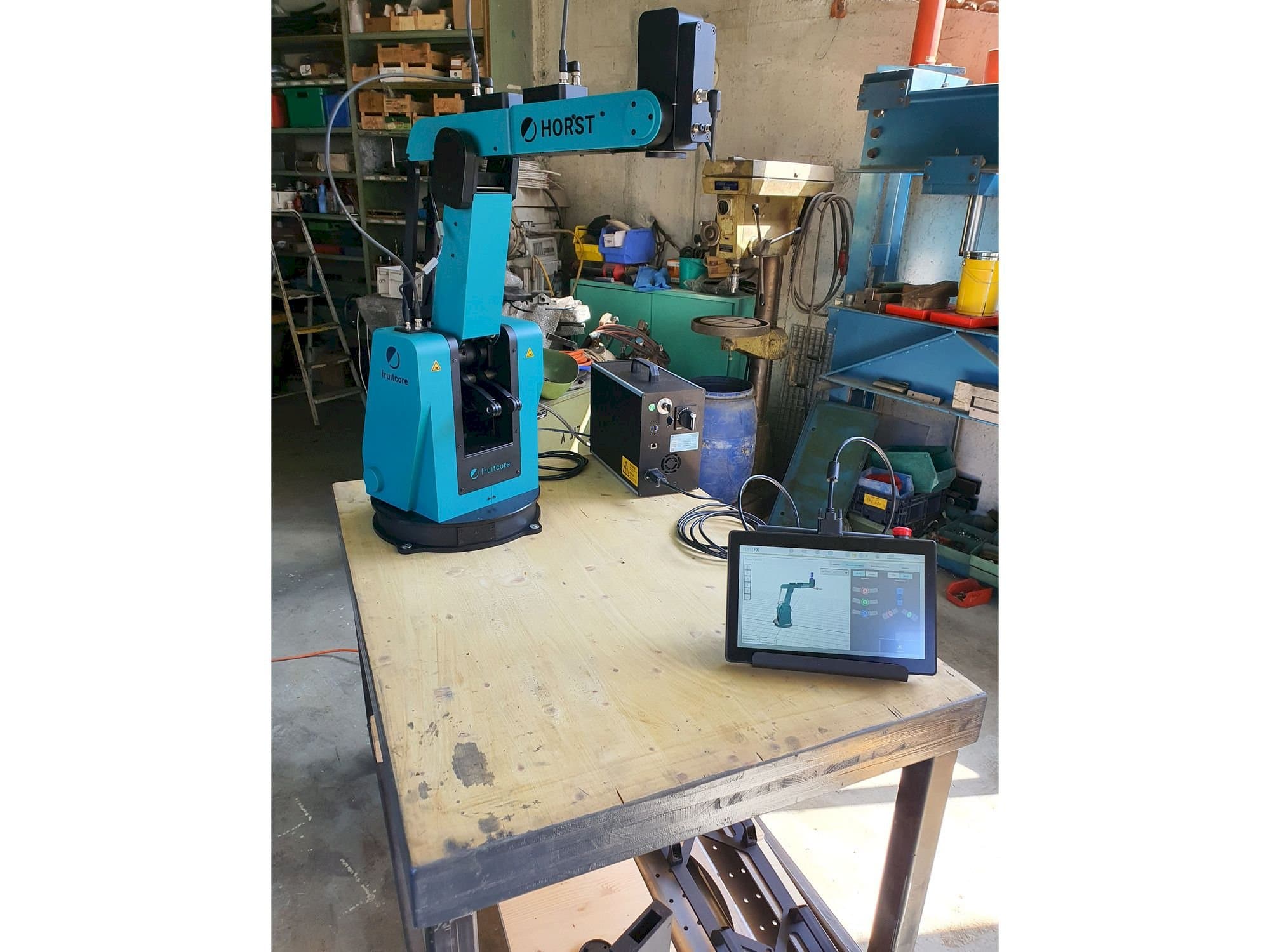 Mašīnas Fruitcore Horst 900 pretskats