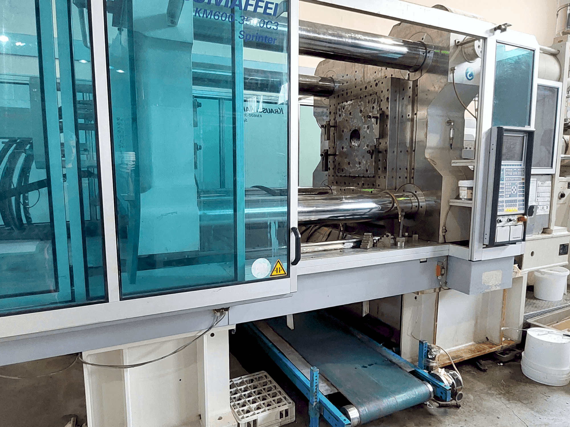 Mašīnas Krauss Maffei 600 - 3500 C3  pretskats