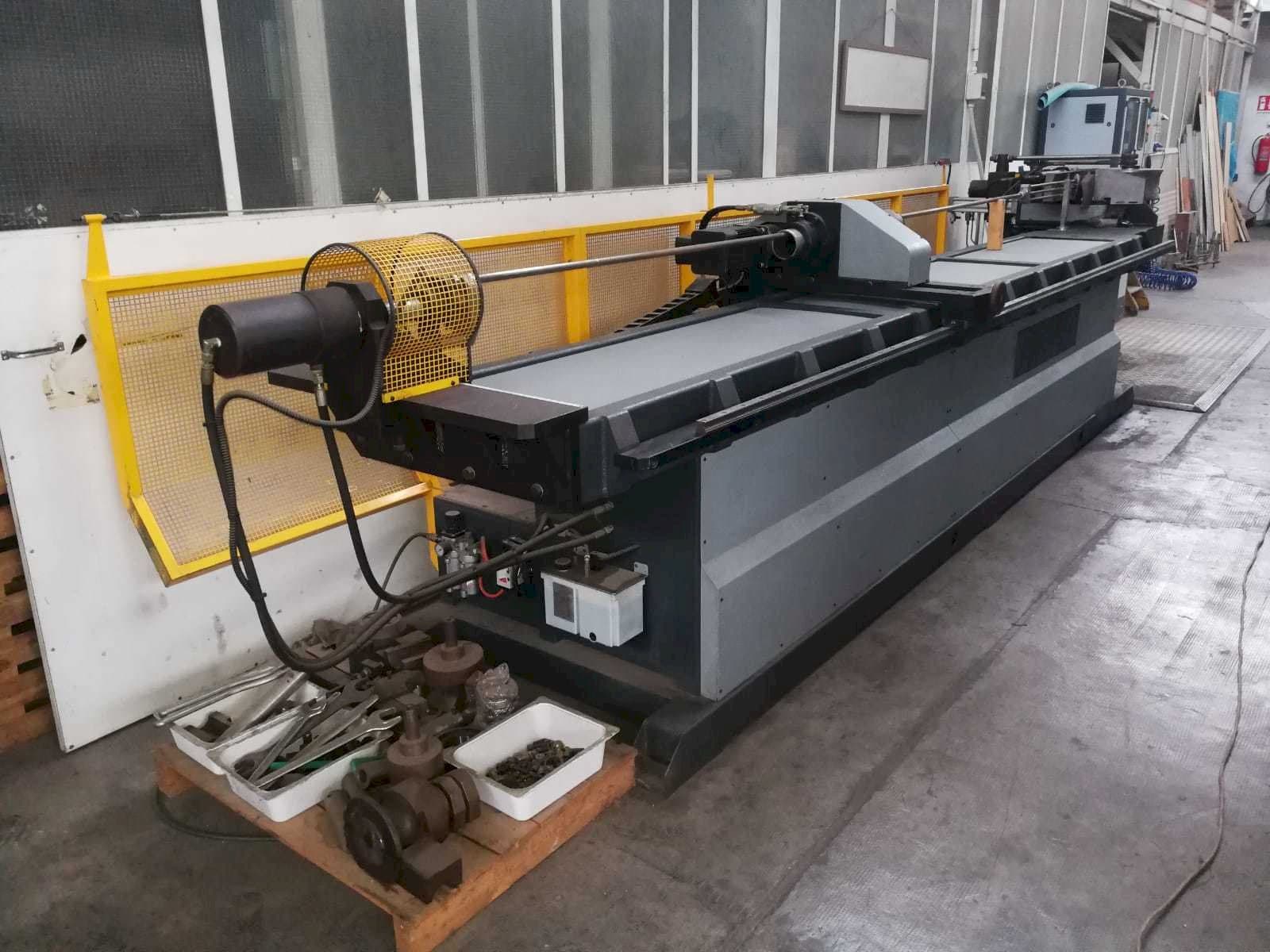 Mašīnas MACRI EURO 80 CN3PC pretskats