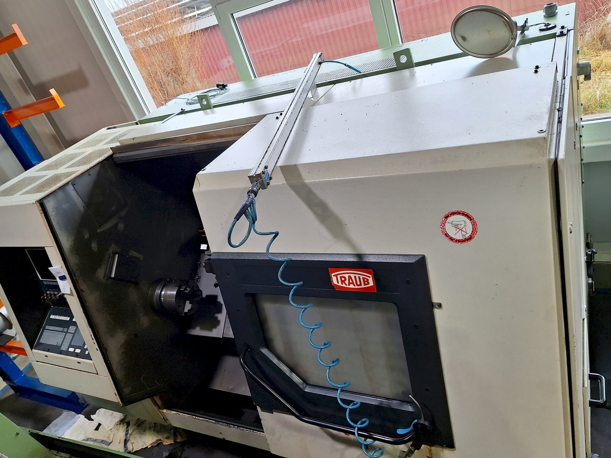 Mašīnas TRAUB TND 400 pretskats