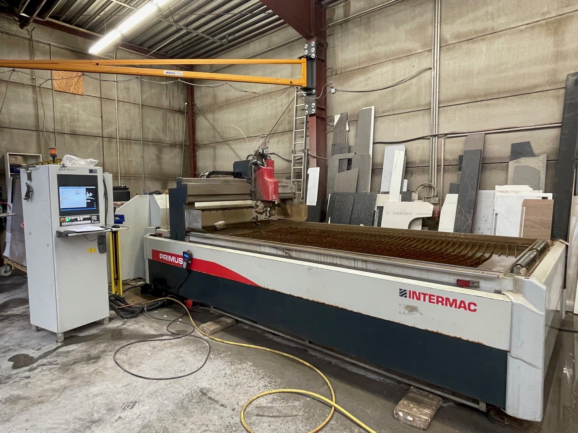 Mašīnas Intermac Primus 184 pretskats