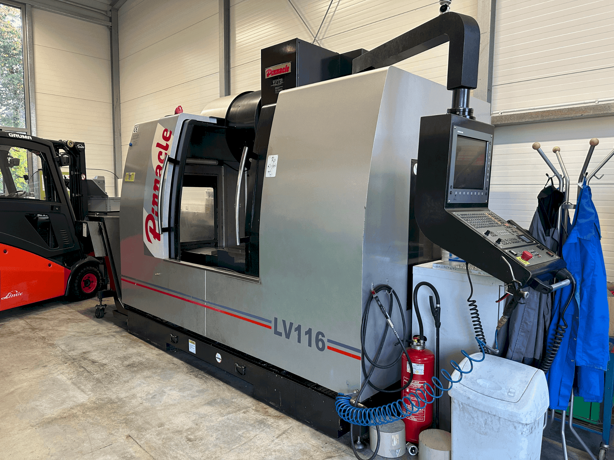 Mašīnas Pinnacle LV116 pretskats