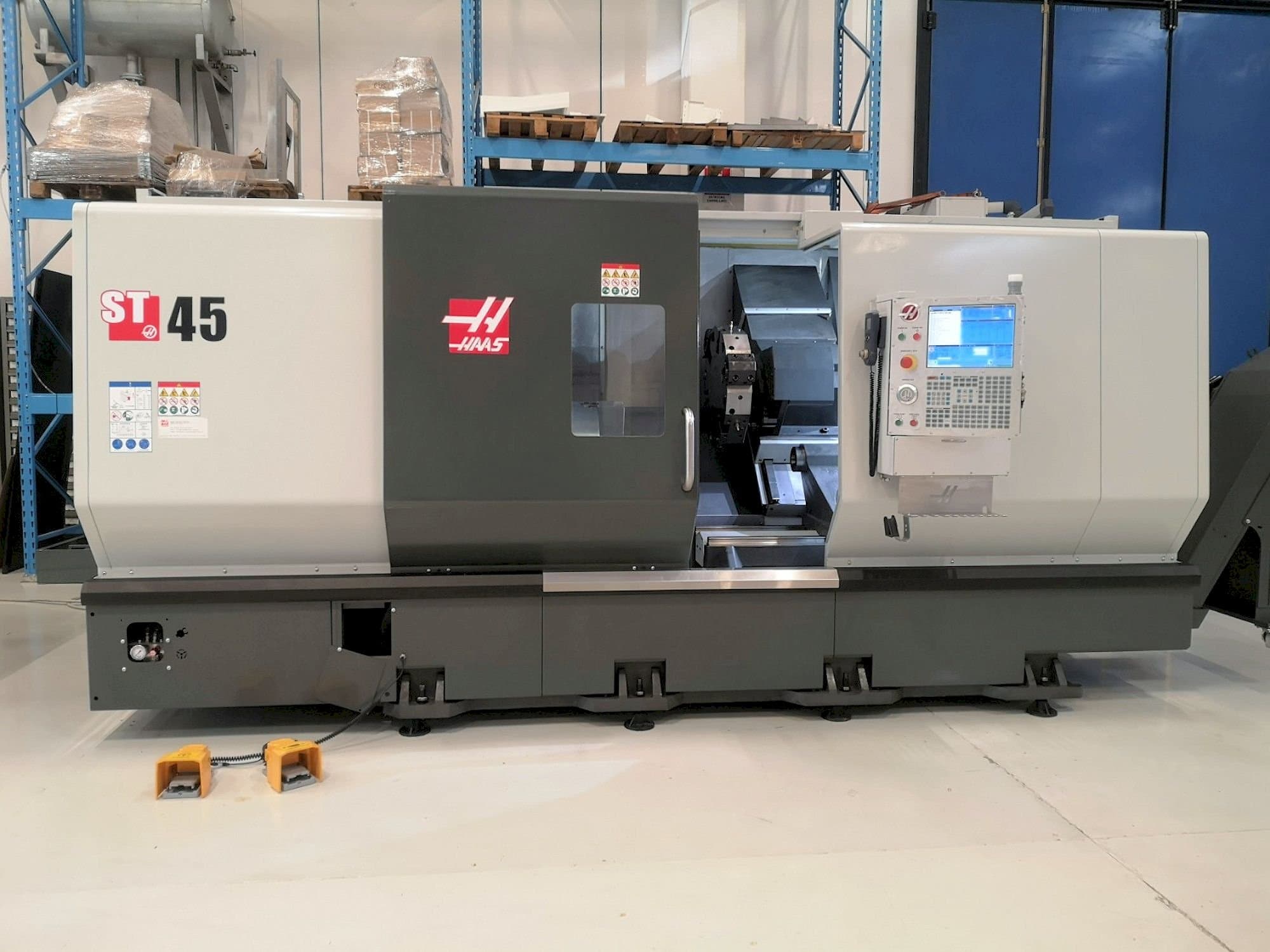Mašīnas HAAS ST-45 pretskats
