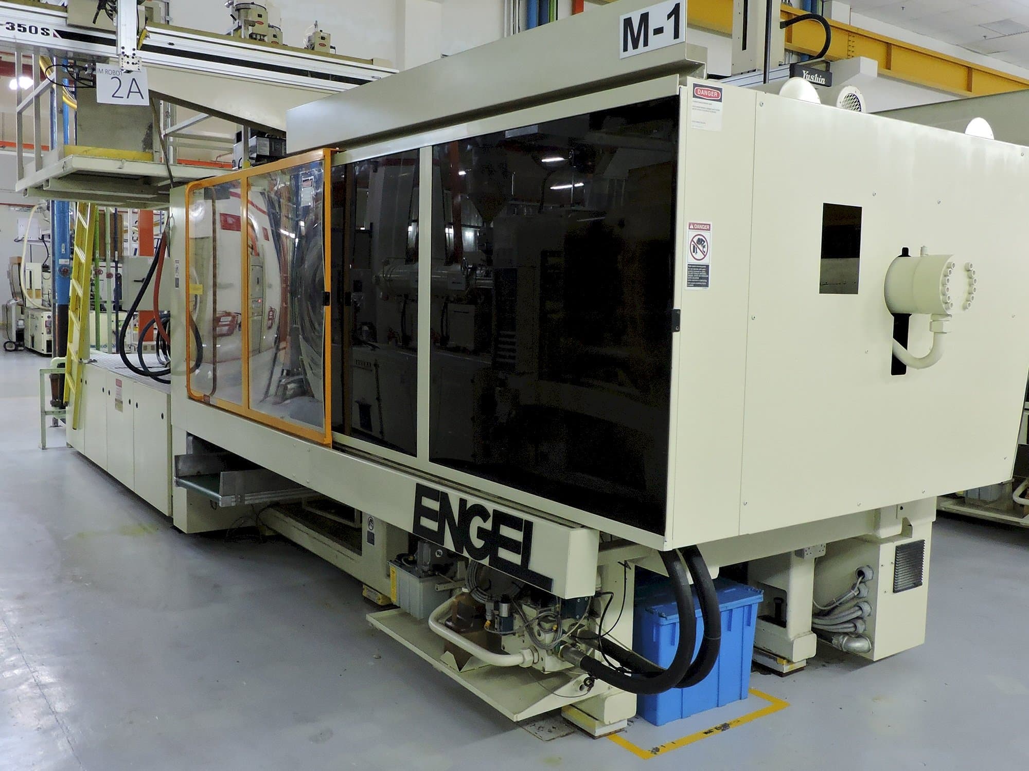 Mašīnas ENGEL skats ES 1300 /450 no labās puses