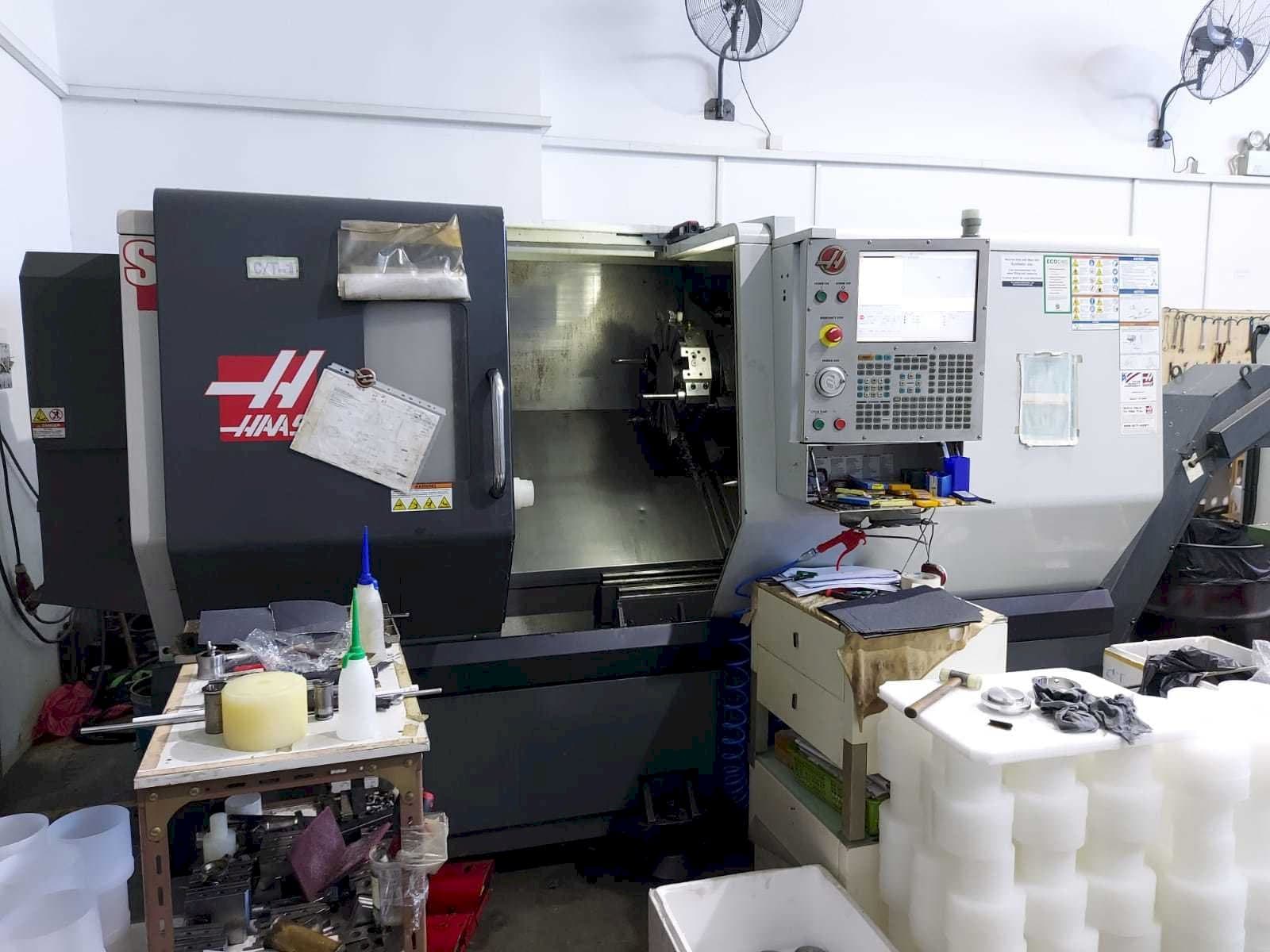 Mašīnas HAAS ST-30 pretskats