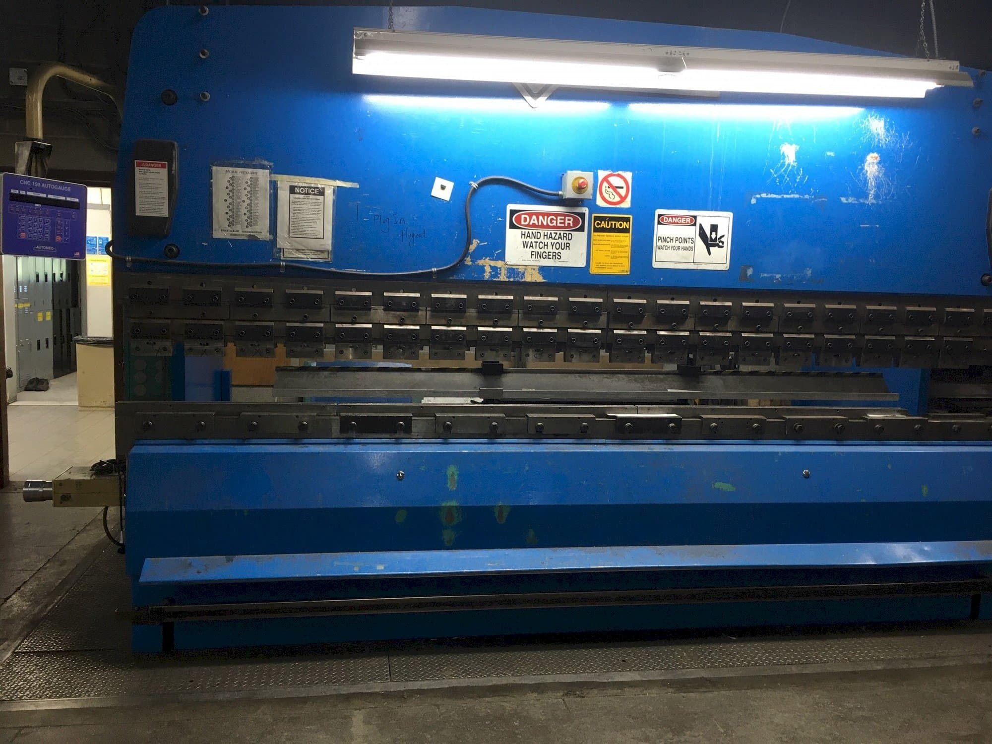 Mašīnas PROMECAM 204 pretskats