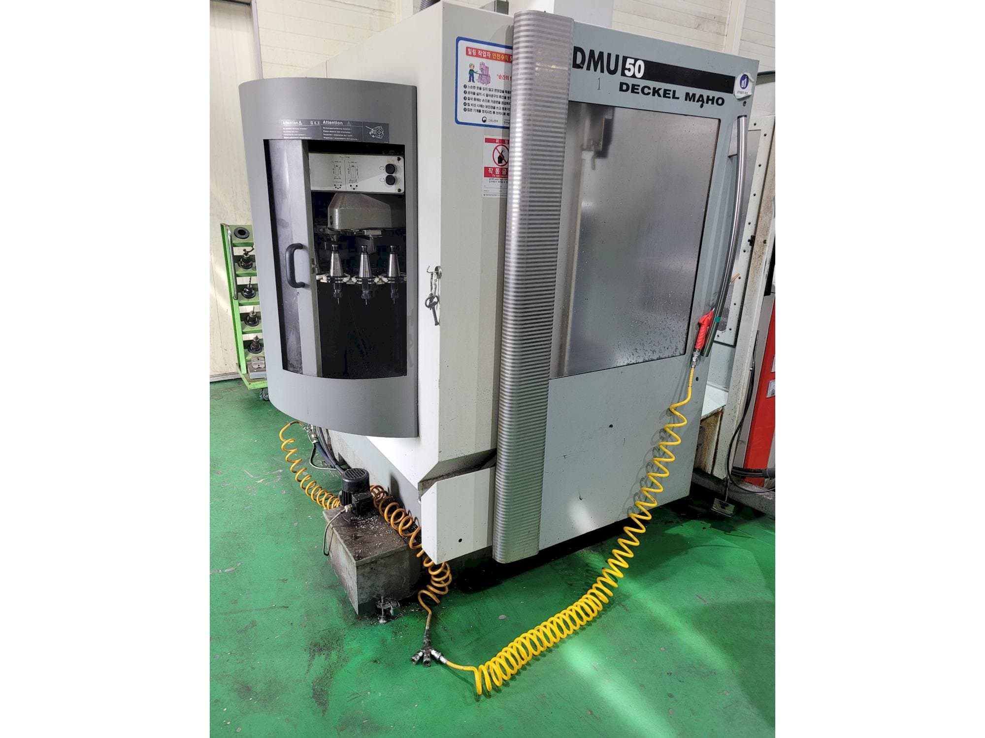 Mašīnas DECKEL MAHO DMU 50 pretskats