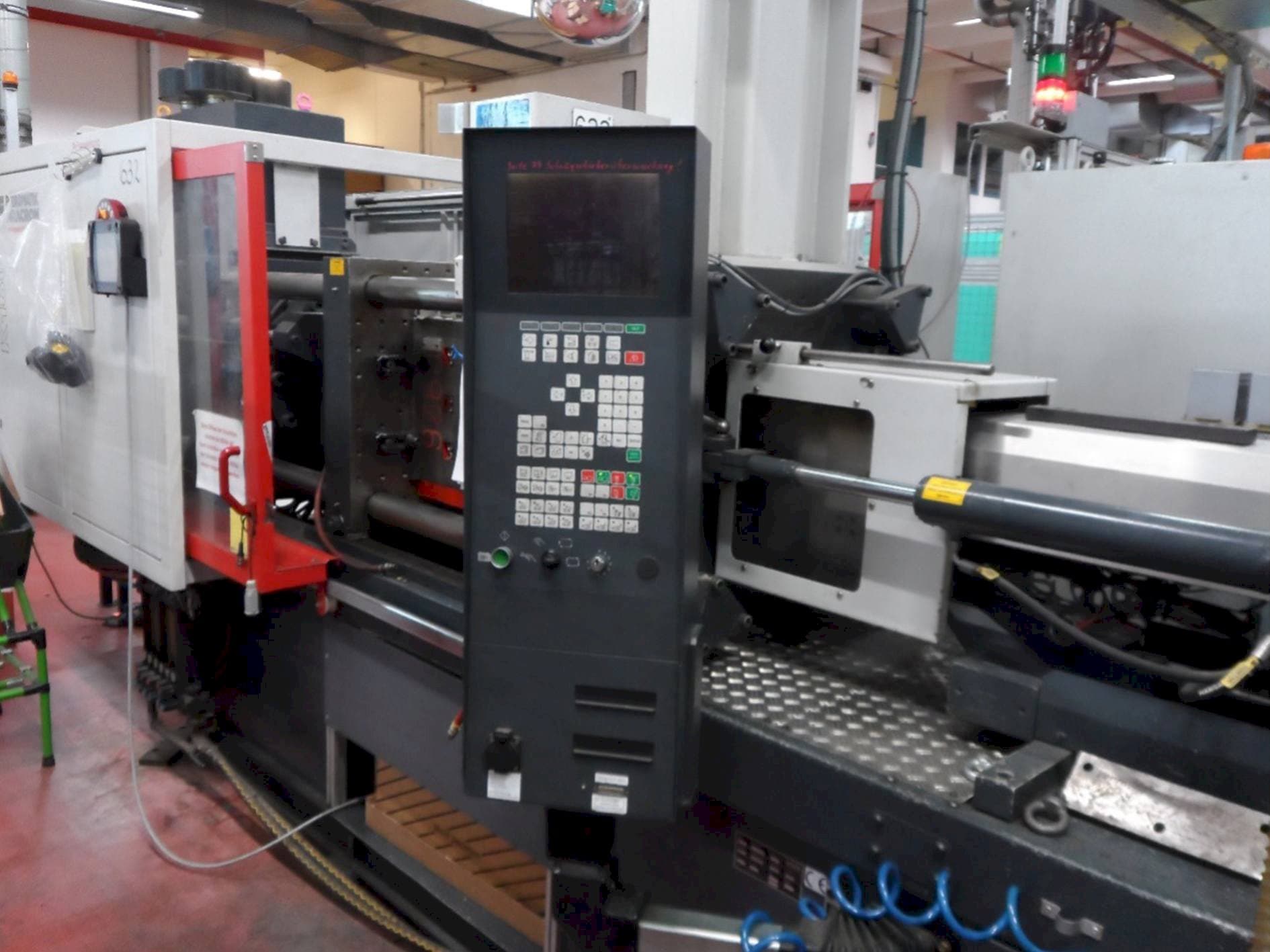 Mašīnas FERROMATIK MILACRON K-Tec 160S pretskats