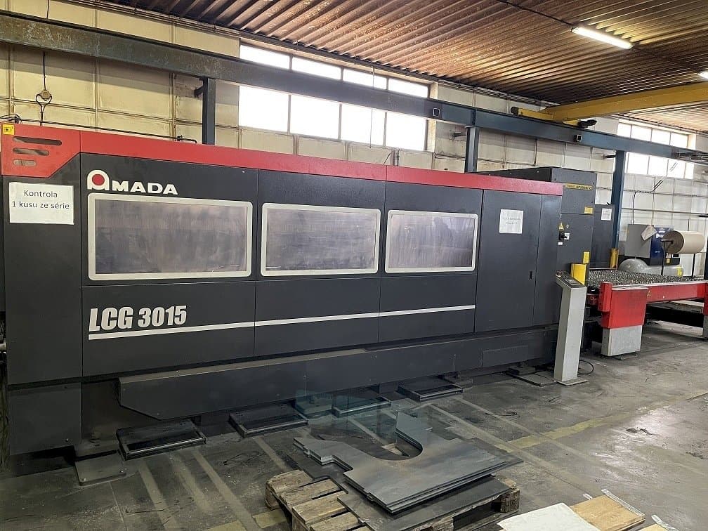 Mašīnas AMADA LCG 3015 pretskats