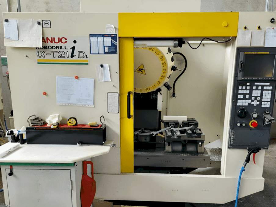 Mašīnas FANUC Robodrill Alpha T21iD pretskats