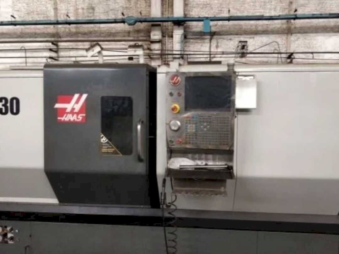Mašīnas HAAS ST-30 pretskats