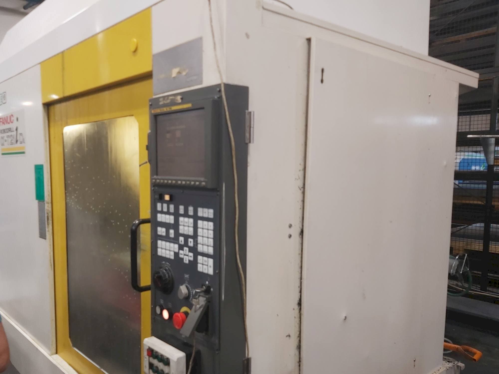 Mašīnas FANUC Robodrill Alpha T21D pretskats