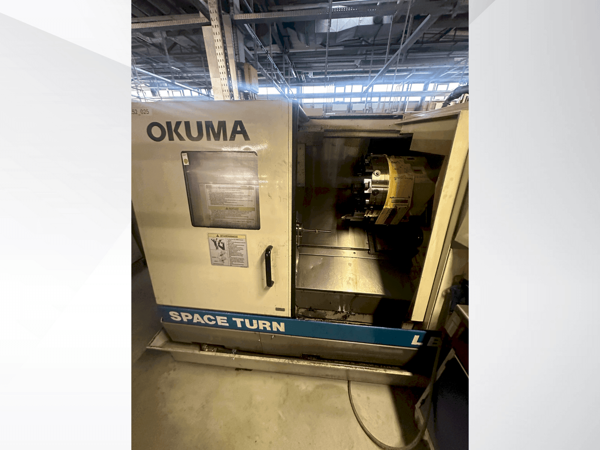 Mašīnas Okuma LB 300 pretskats