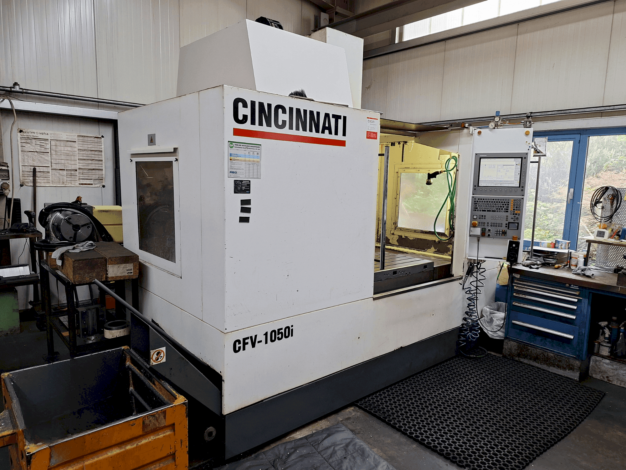 Mašīnas Cincinnati CFV-1050i pretskats