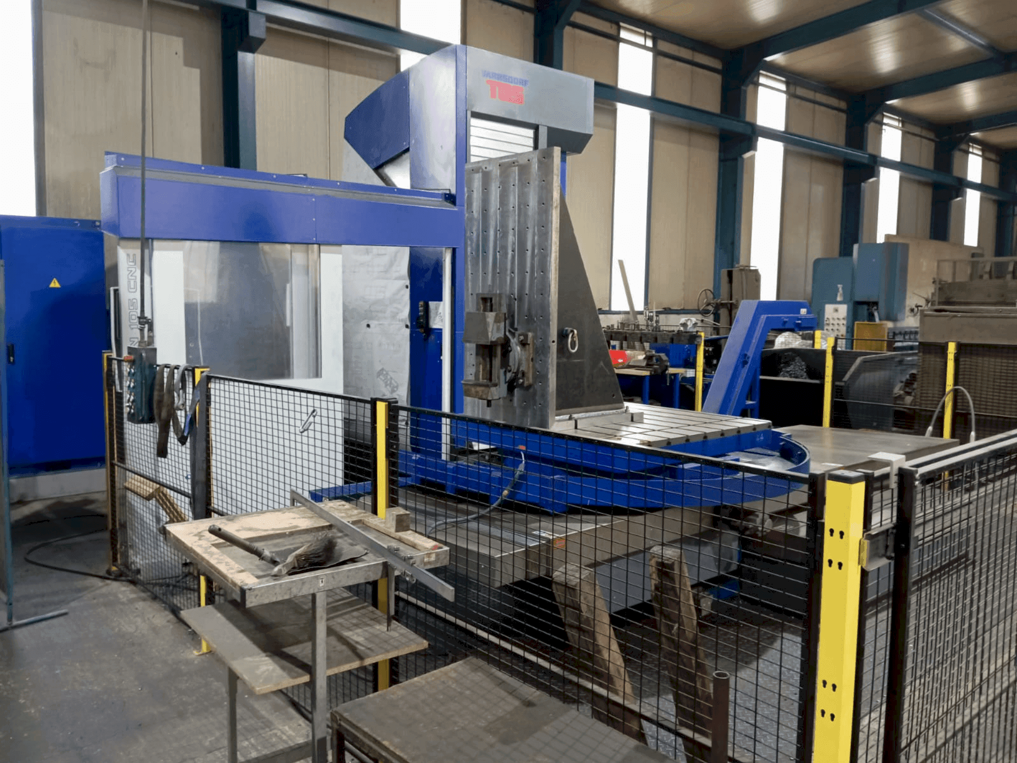 Mašīnas TOS Vansdorf WHQ 105  pretskats