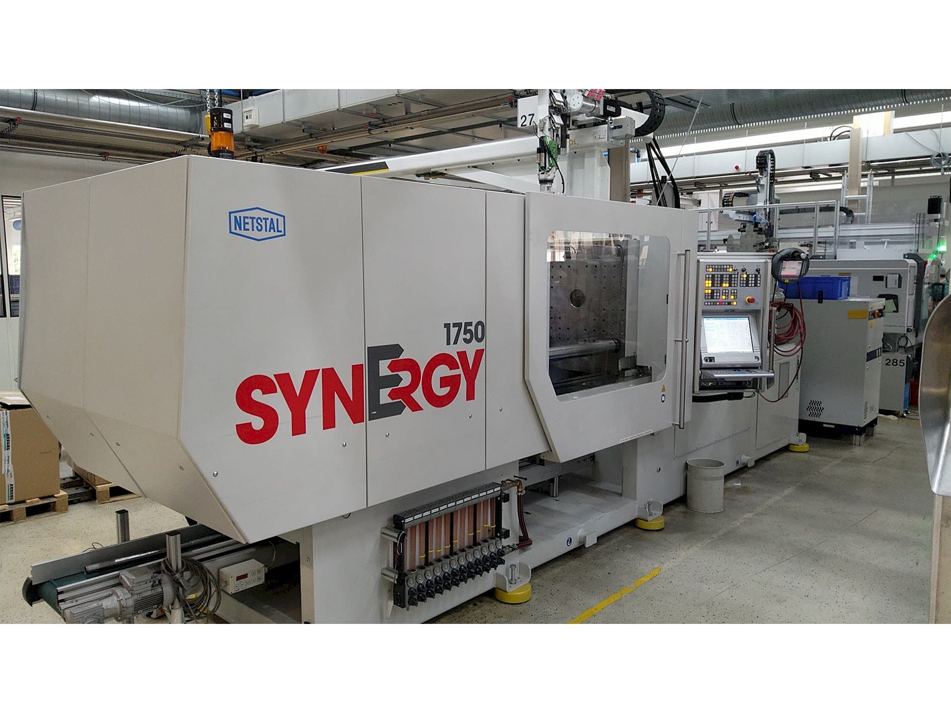 Mašīnas Netstal SynErgy 1750-600 pretskats