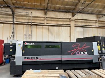 Mašīnas AMADA ENSIS-3015 AJ pretskats