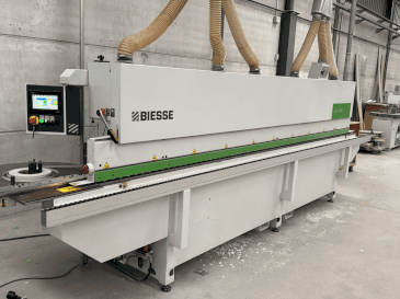Mašīnas BIESSE Jade 240 pretskats