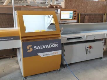 Mašīnas SALVADOR Superpush 200 pretskats